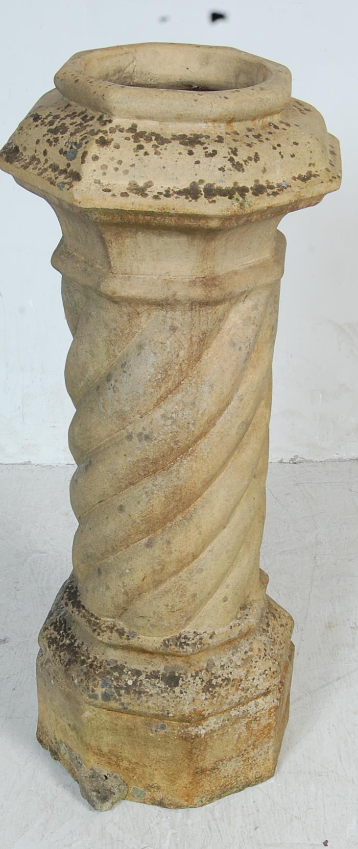 LARGE 19TH CENTURY VICTORIAN TWISTED COLUMN CHIMNEY POT - Image 2 of 5