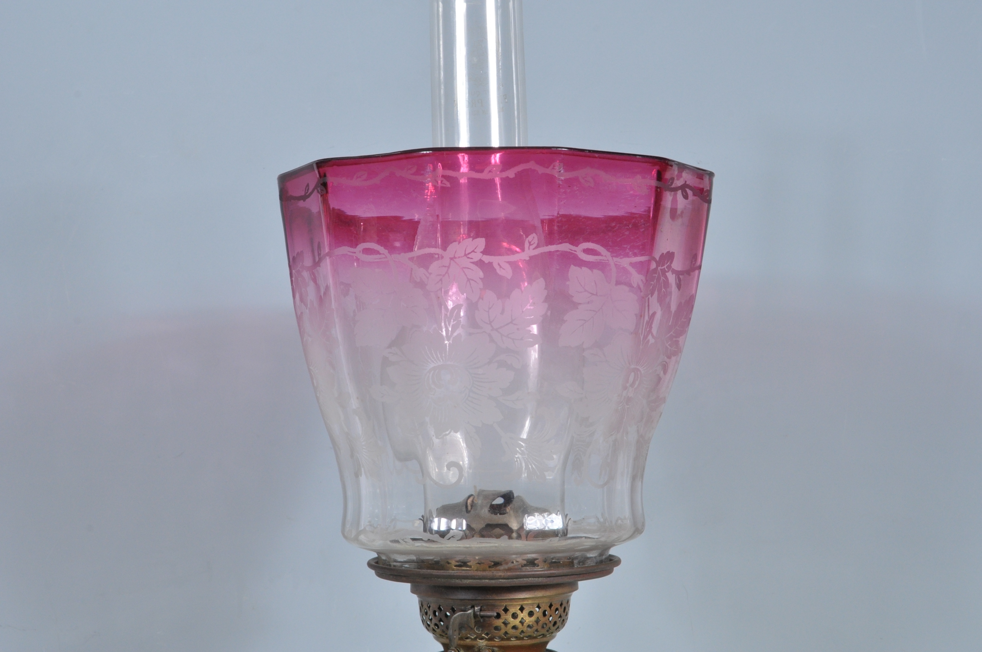 LATE 19TH CENTURY VICTORIAN CRANBERRY GLASS OIL LAMP - Image 6 of 8