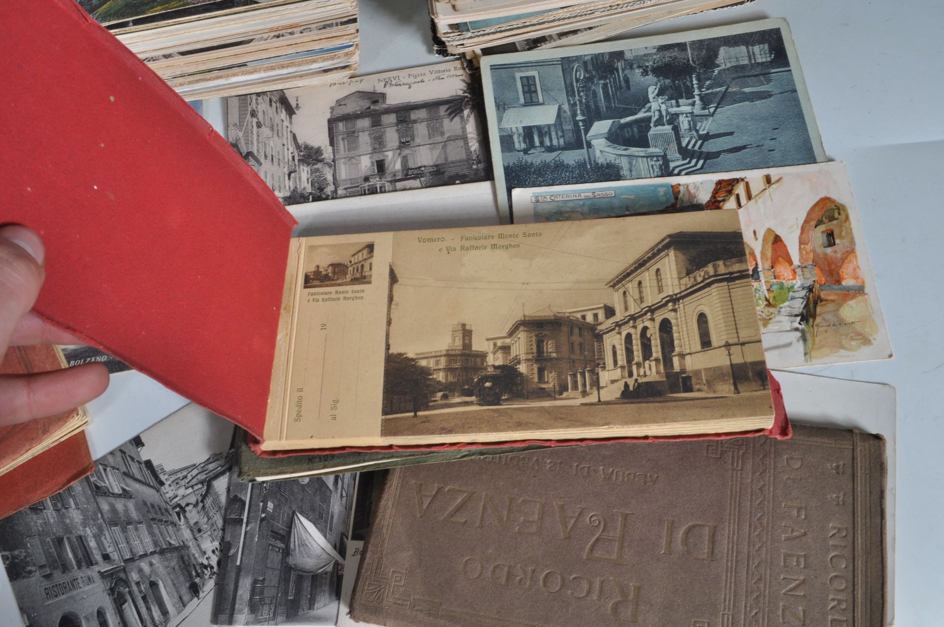 ITALY - LARGE QUANTITY OF POSTCARDS - Image 11 of 13