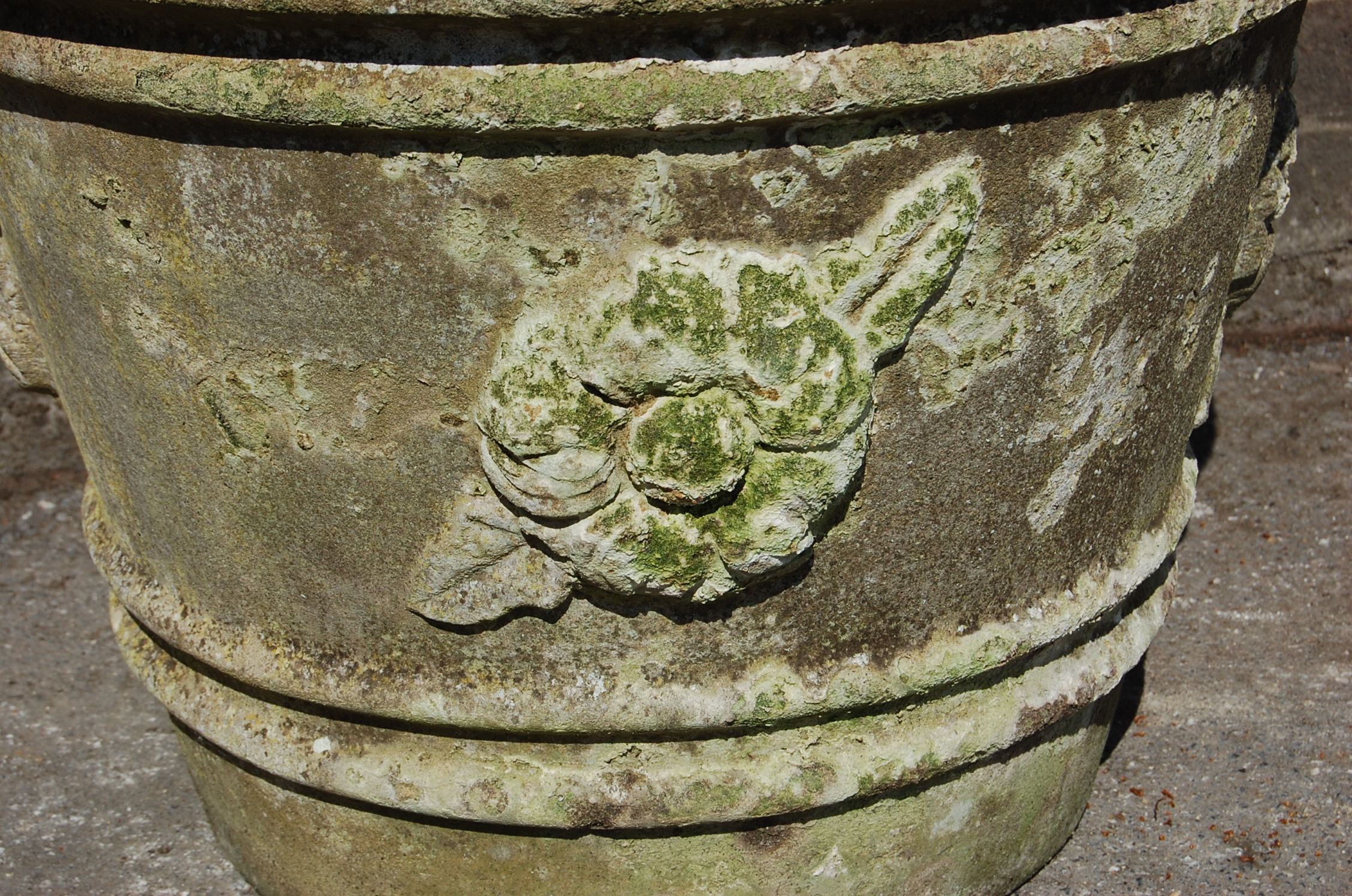 20TH CENTURY COMPOSITE STONE WARE GARDEN PLANT PO - Image 4 of 4