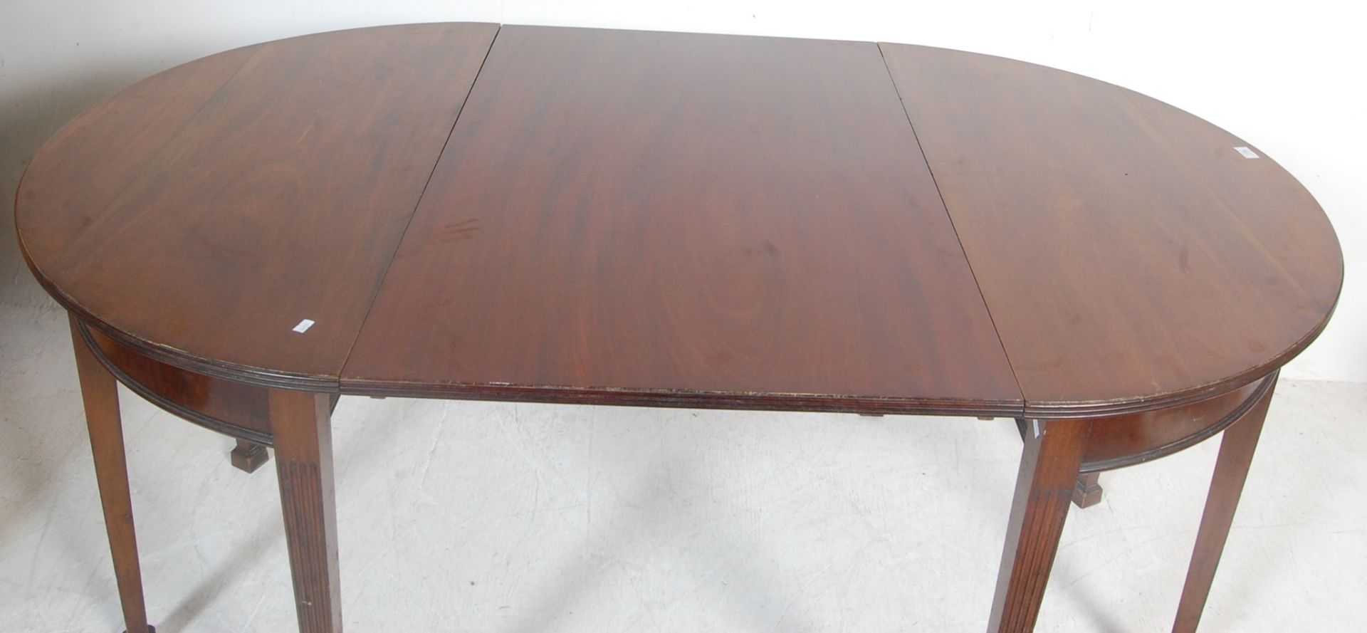 19TH CENTURY GEORGE III MAHOGANY D-END DINING TABLE - Image 5 of 6
