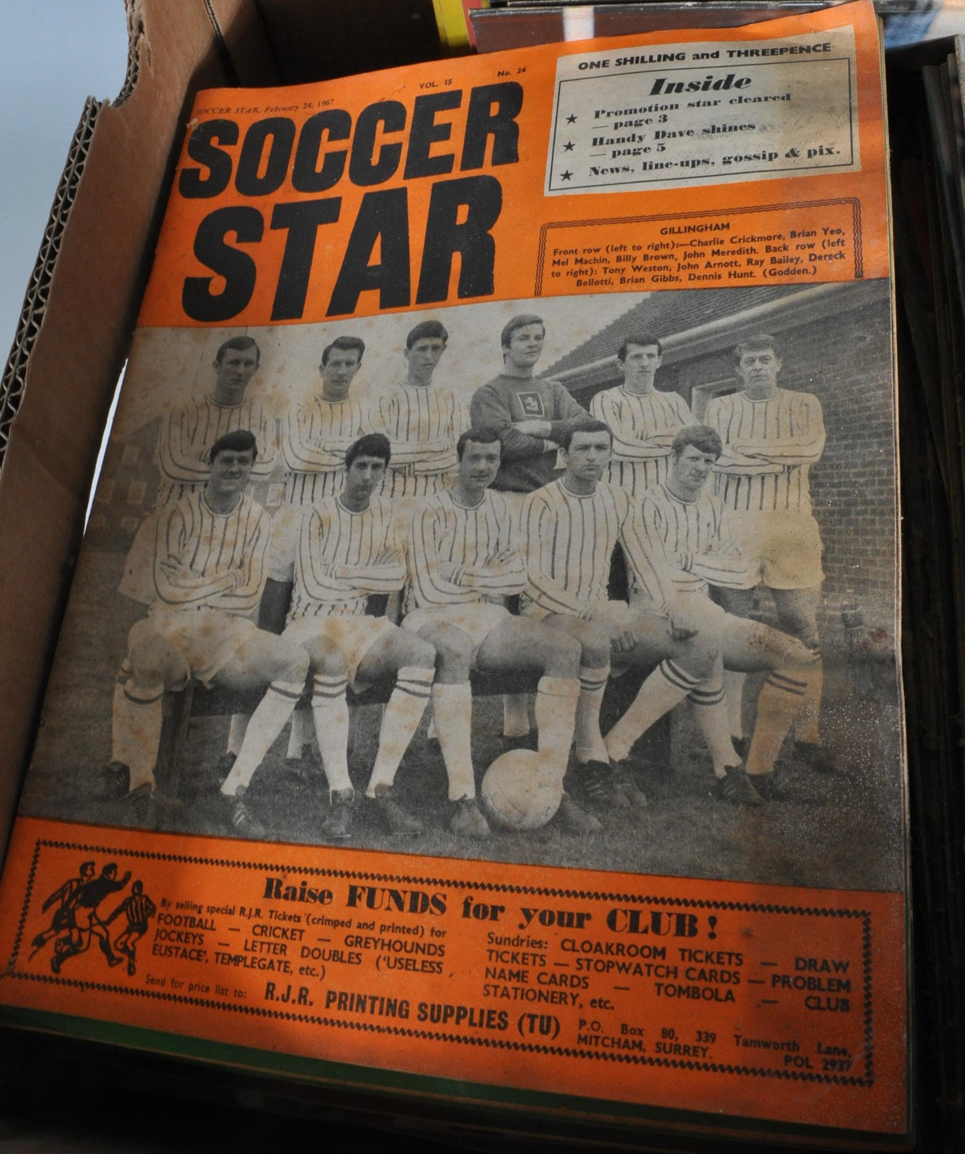 1960’S SOCCER STAR AND FOOTBALL MONTHLY MAGAZINES - Image 8 of 11