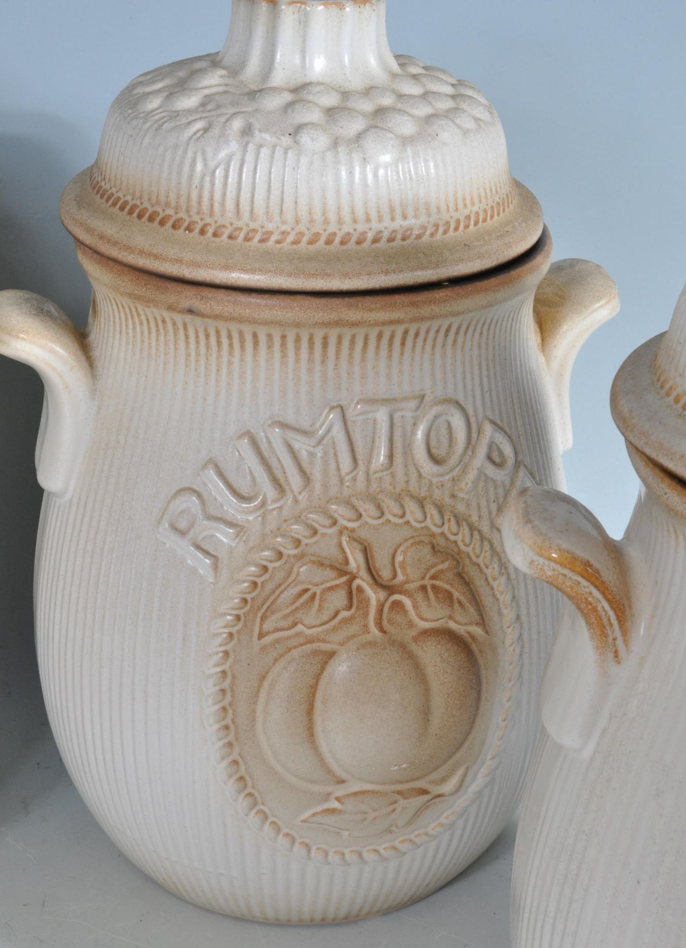 FIVE WEST GERMAN RUMTOPF LIDDED JARS - Image 6 of 8