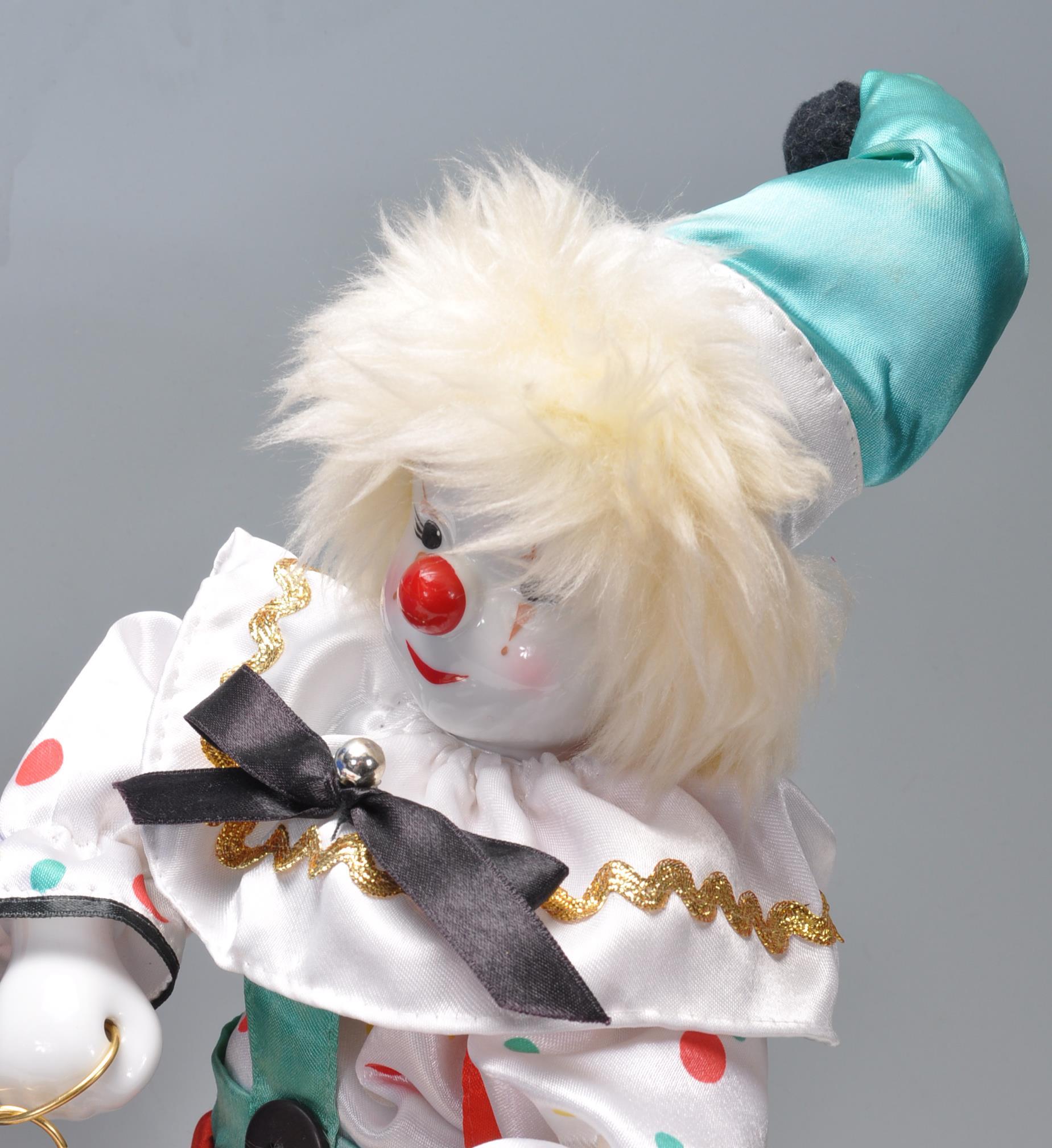 LARGE COLLECTION OF CLOWN FIGURINES WITH PORCELAIN FACES - Image 5 of 9