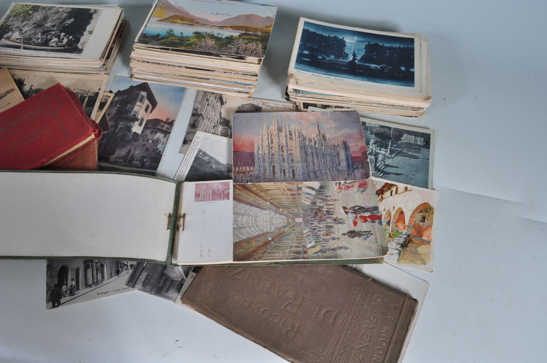 ITALY - LARGE QUANTITY OF POSTCARDS - Image 12 of 13