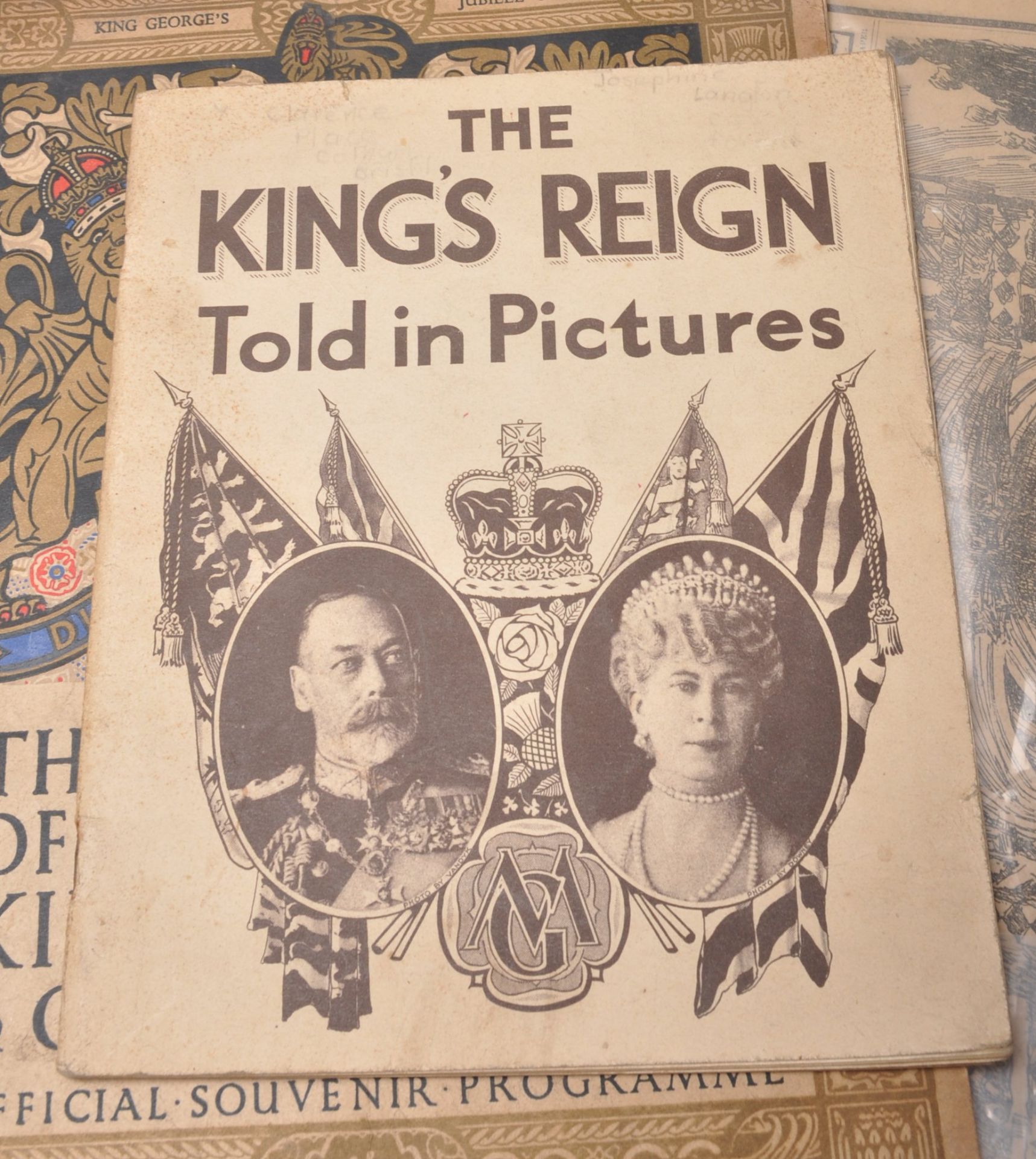 COLLECTION OF 20TH CENTURY ROYAL FAMILY EPHEMERA - Image 9 of 14