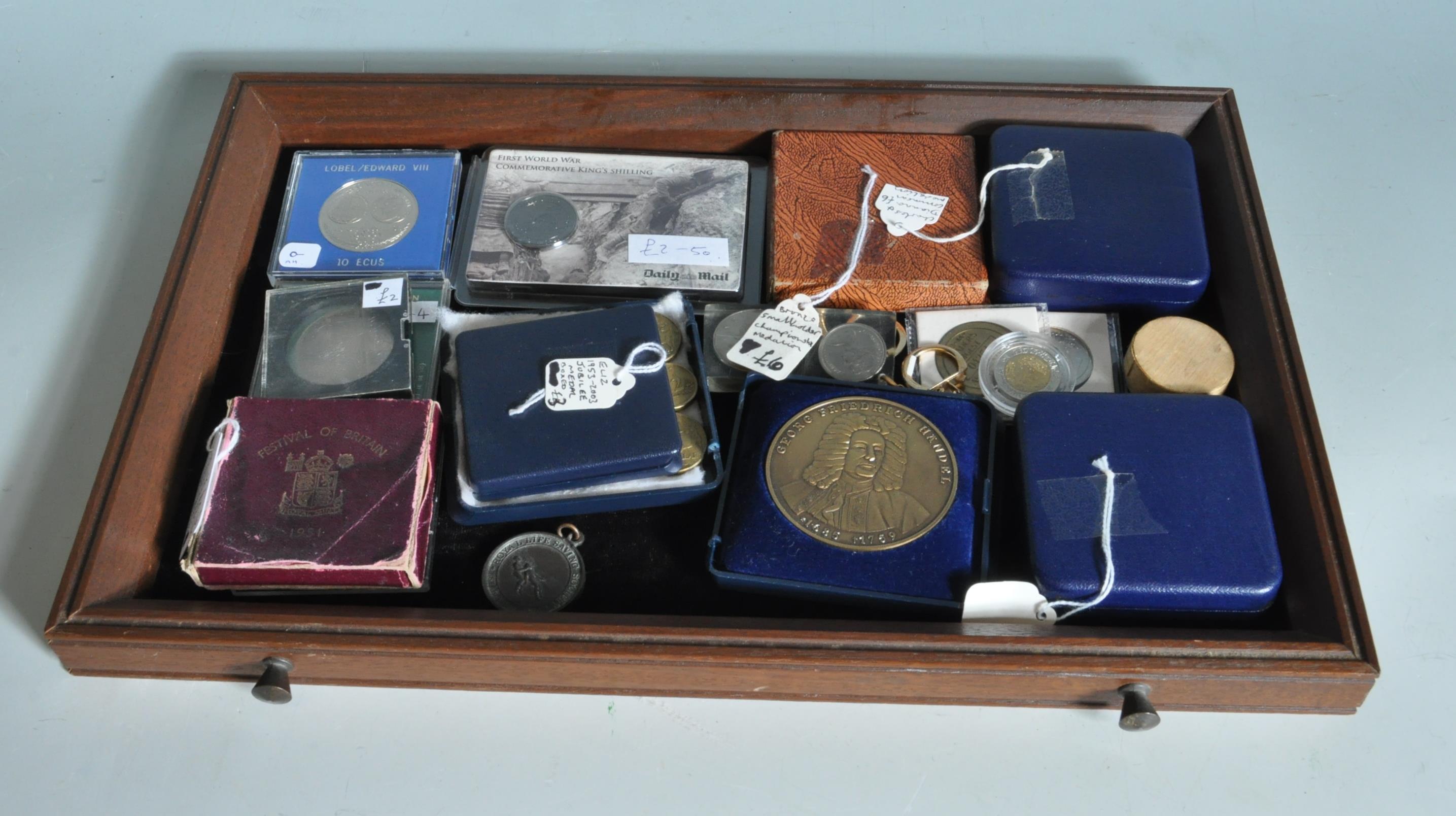 COLLECTION OF COINS AND MEDALS IN A WOODEN BOX - Image 2 of 11