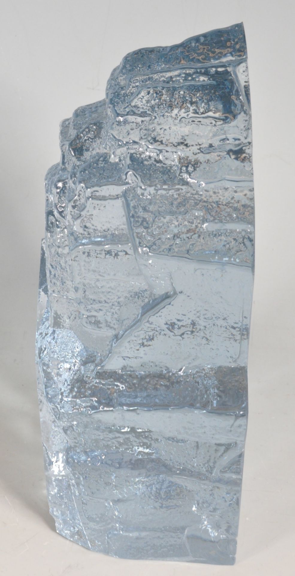 SWEDISH STROMBERG ART GLASS ICE BERG SEAL ENGRAVED SCULPTURE - Image 6 of 6