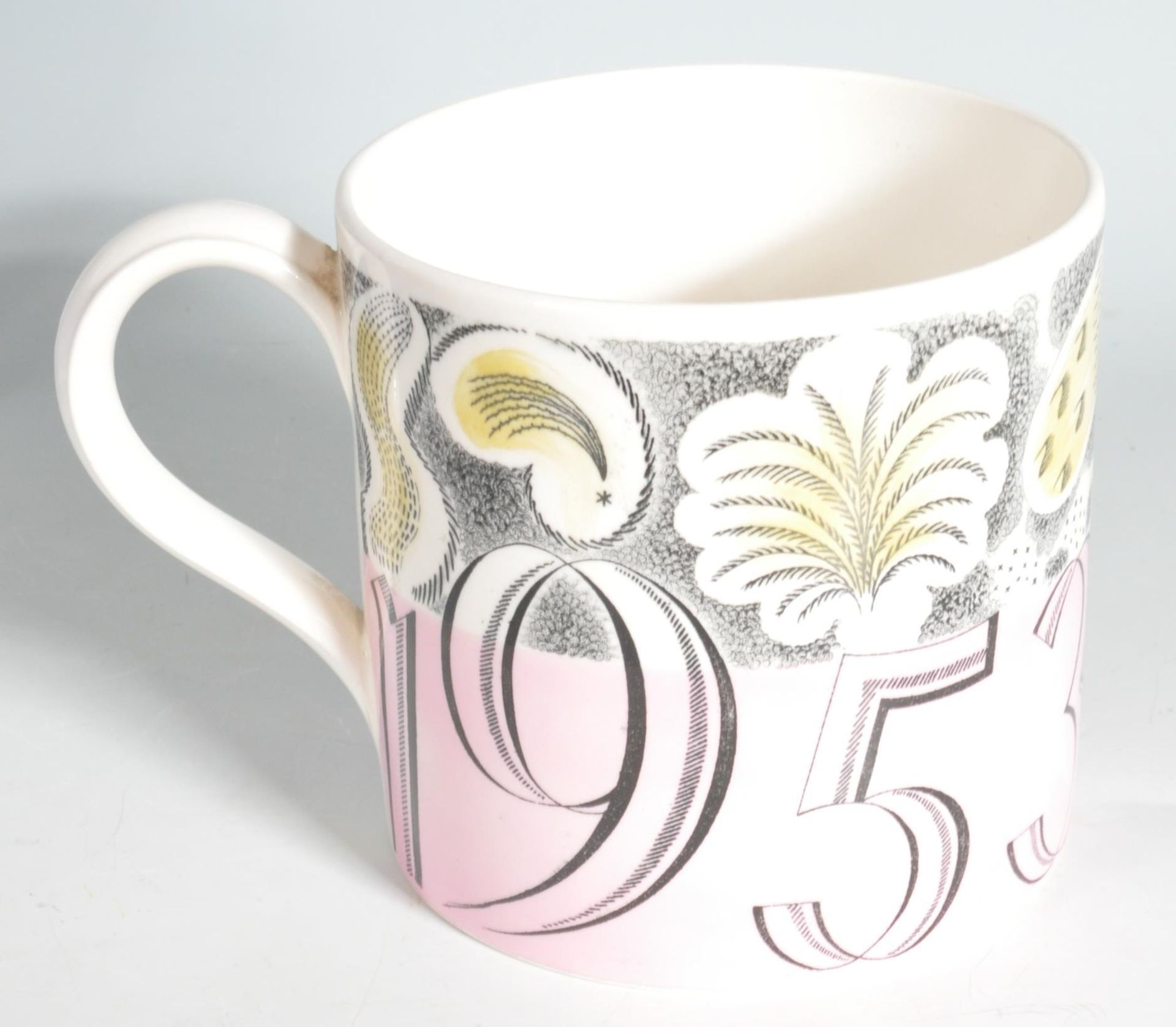 ERIC RAVILIOUS 1903 - 1942 - WEDGWOOD COMMEMORATIVE MUG - Image 4 of 8