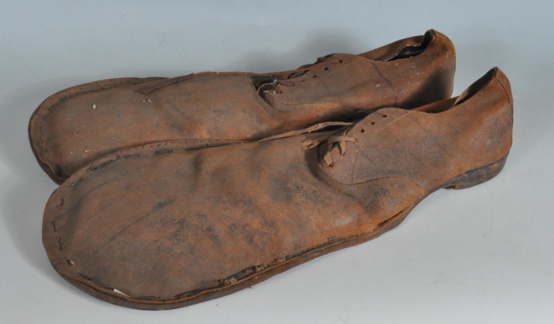 UNUSUAL LARGE PAIR OF 19TH CENTURY CIRCUS CLOWN SHOES