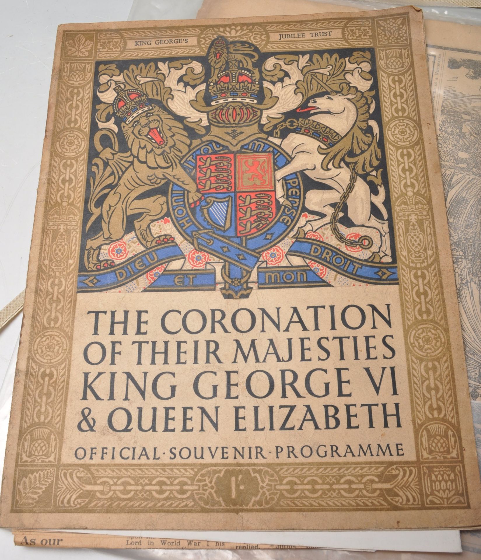 COLLECTION OF 20TH CENTURY ROYAL FAMILY EPHEMERA - Image 10 of 14