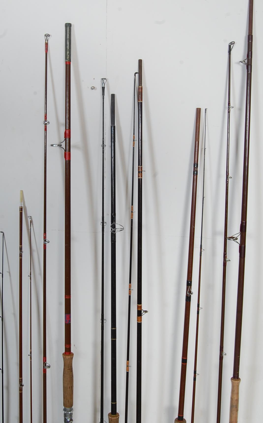 LARGE COLLECTION OF VINTAGE 20TH CENTURY FISHING RODS - Image 14 of 19