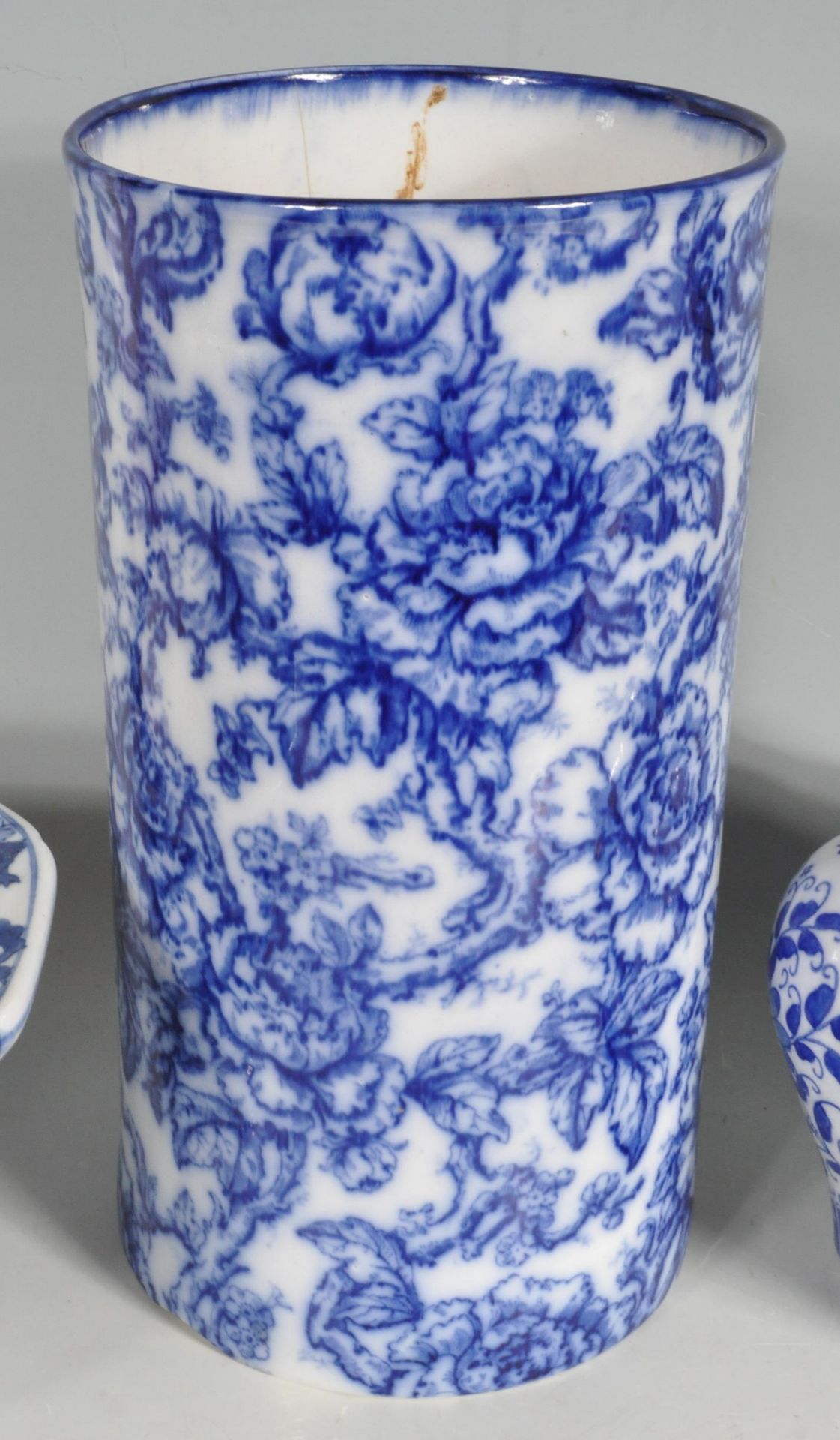 20TH CENTURY BLUE AND WHITE CHINESE AND ENGLISH CERAMICS - Image 7 of 13