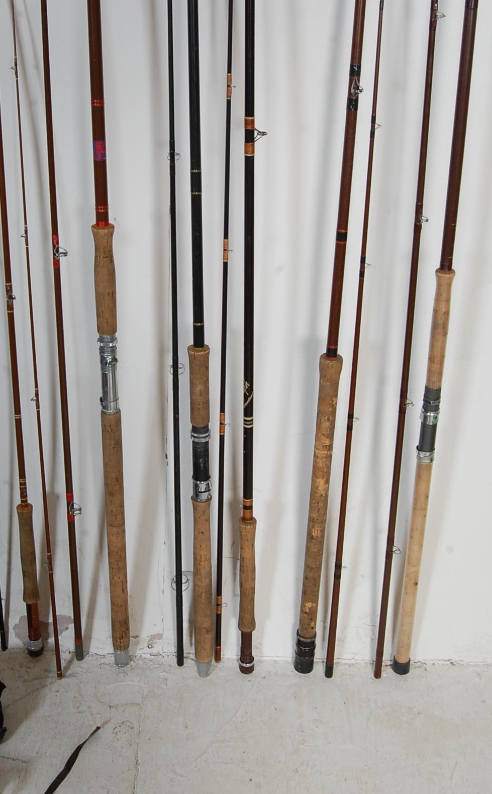 LARGE COLLECTION OF VINTAGE 20TH CENTURY FISHING RODS - Image 15 of 19