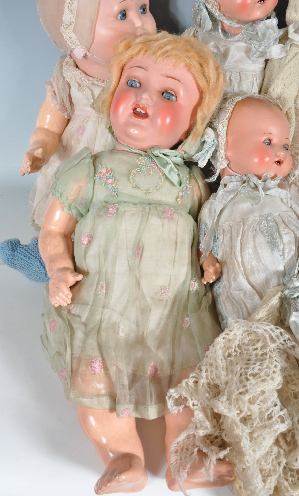 COLLECTION OF FIVE EARLY 20TH CENTURY 1930S CHILDRENS DOLLS - Image 2 of 8