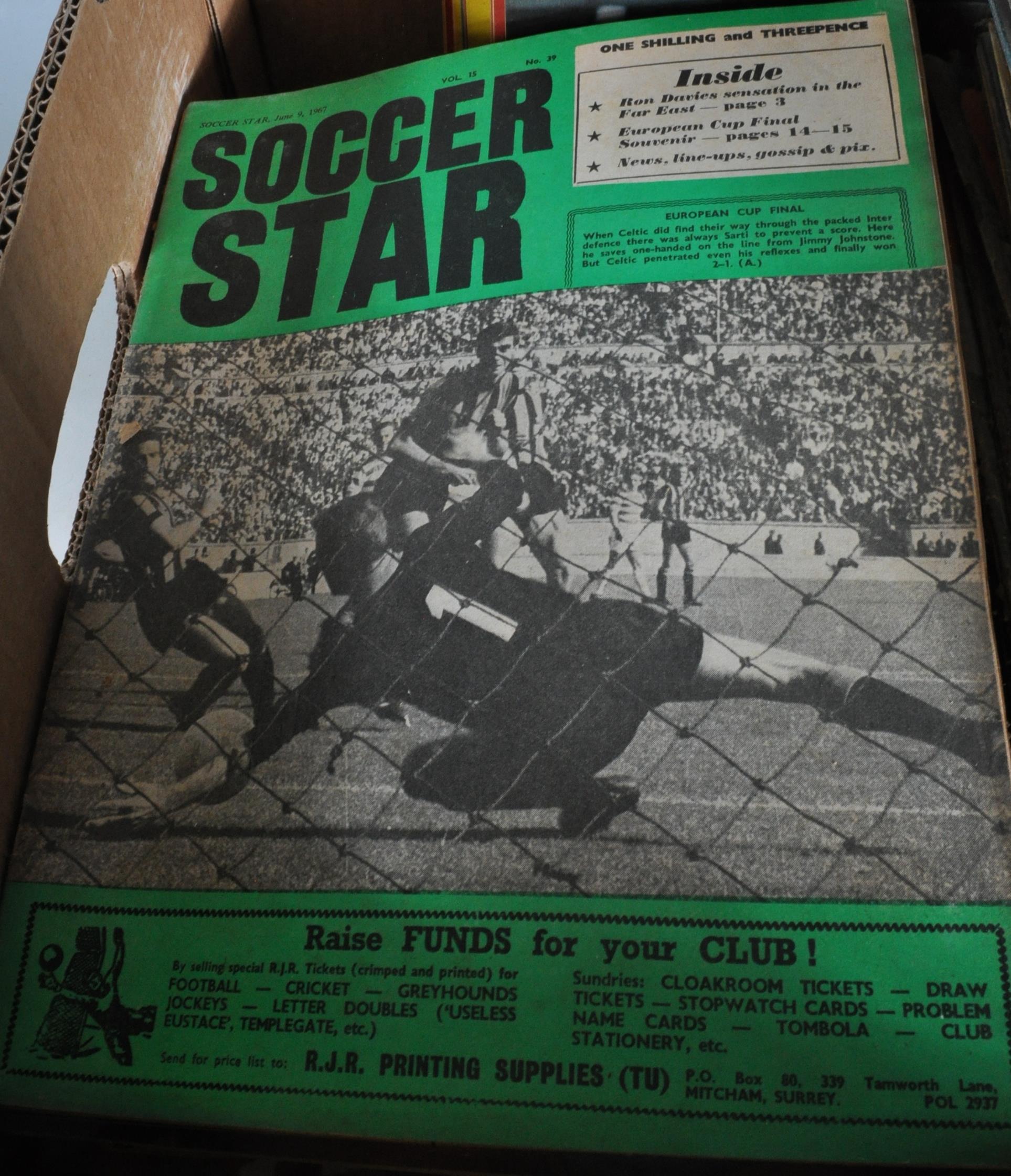 1960’S SOCCER STAR AND FOOTBALL MONTHLY MAGAZINES - Image 10 of 11