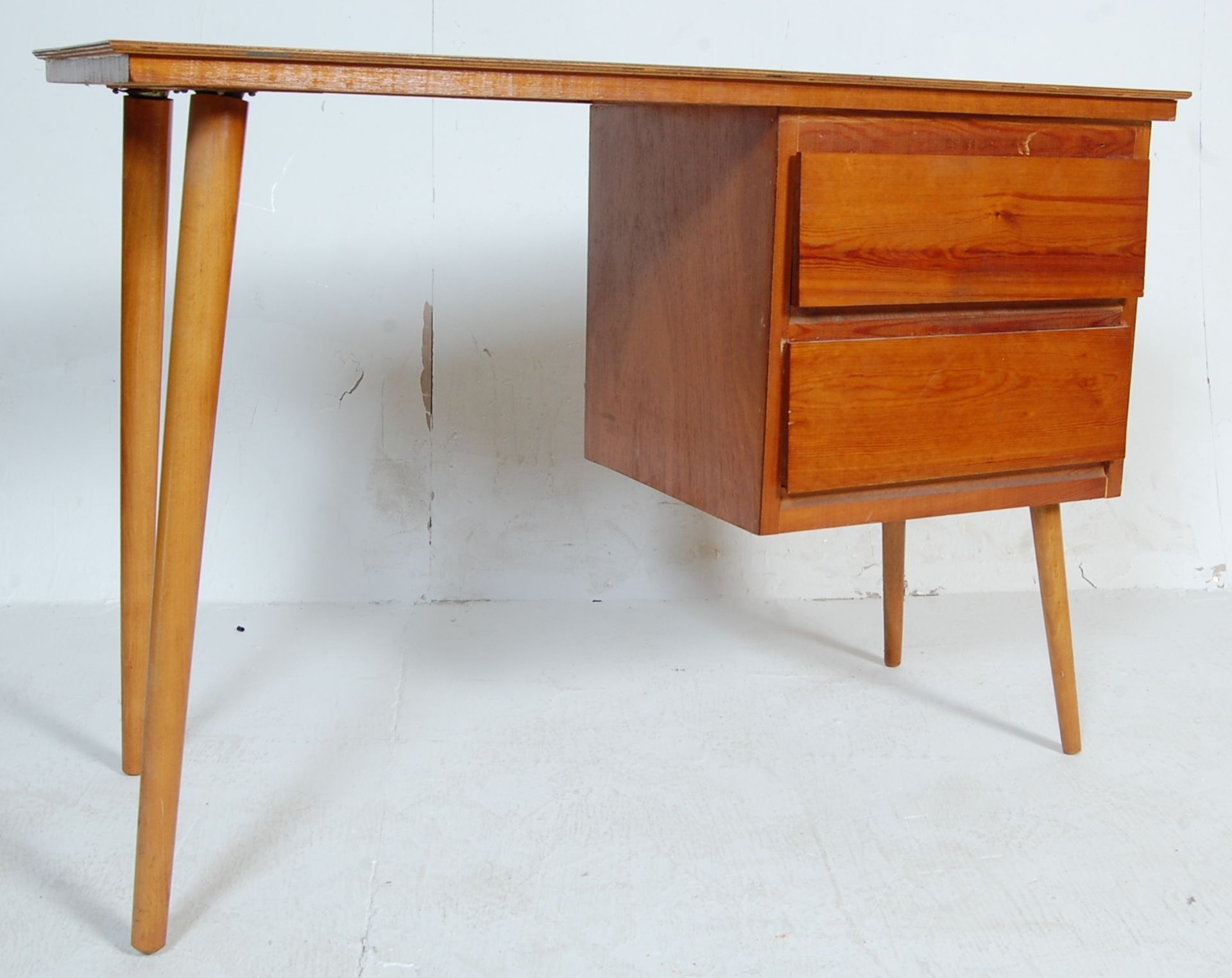 20TH CENTURY VINTAGE DANISH INSPIRED DESK - Bild 2 aus 7