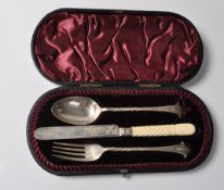 ANTQIUE HALLMARKED STERLING SILVER CHILDRENS CUTLERY SET