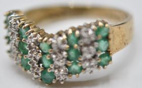 9CT GOLD GREEN AND WHITE STONE RING