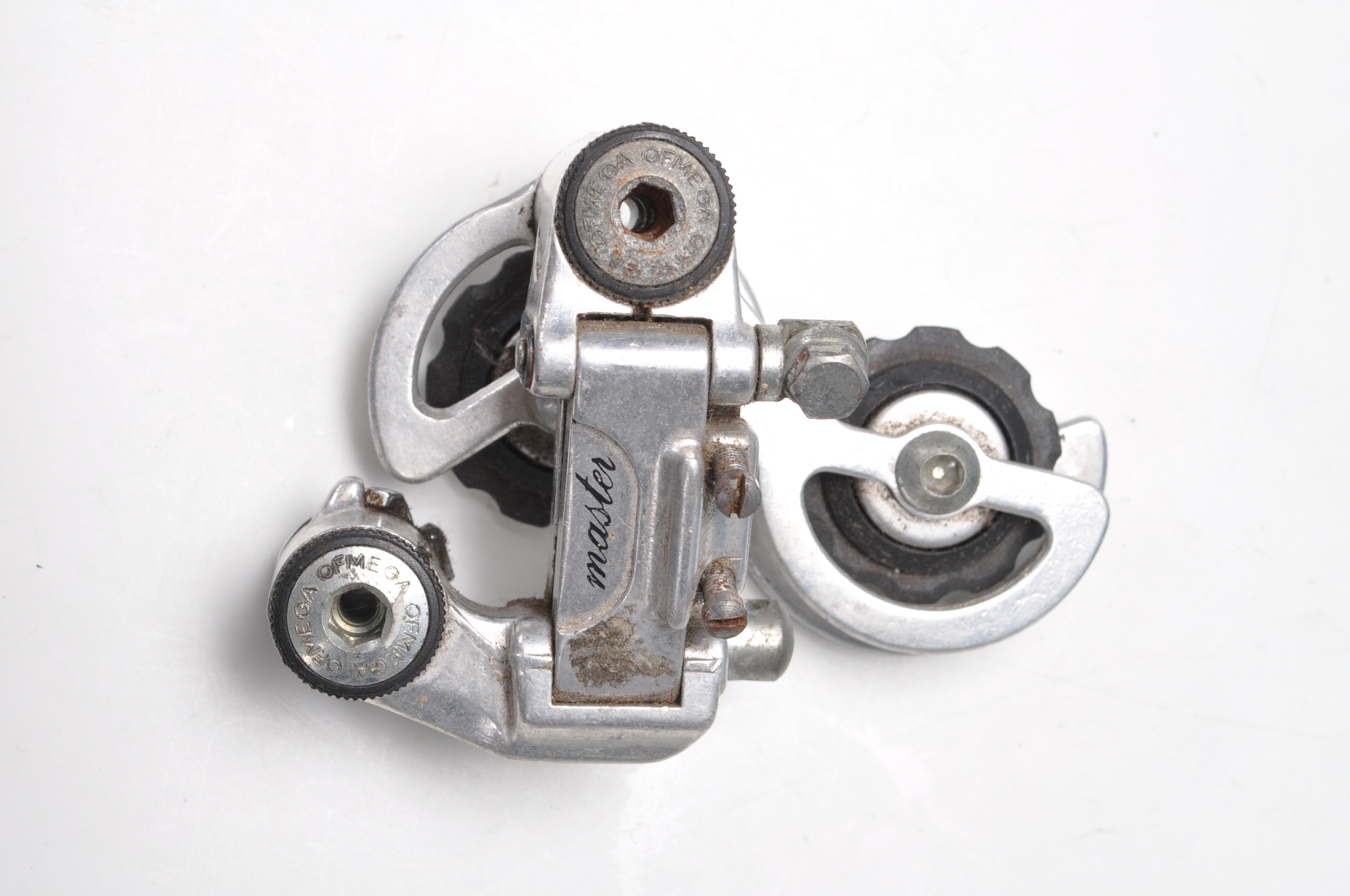 VINTAGE BICYCLES AND SPARES - COLLECTION OF THREADED BIKE HEADSET COMPONENTS. - Image 12 of 20