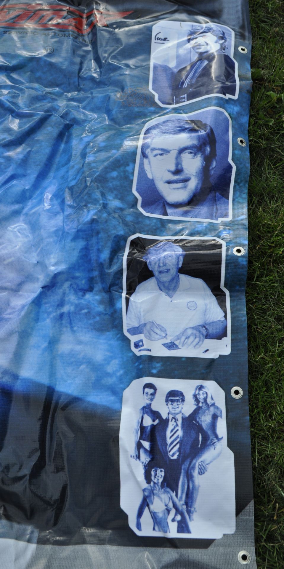 ESTATE OF DAVE PROWSE - LARGE 10FT X 6FT BANNER - Image 3 of 3