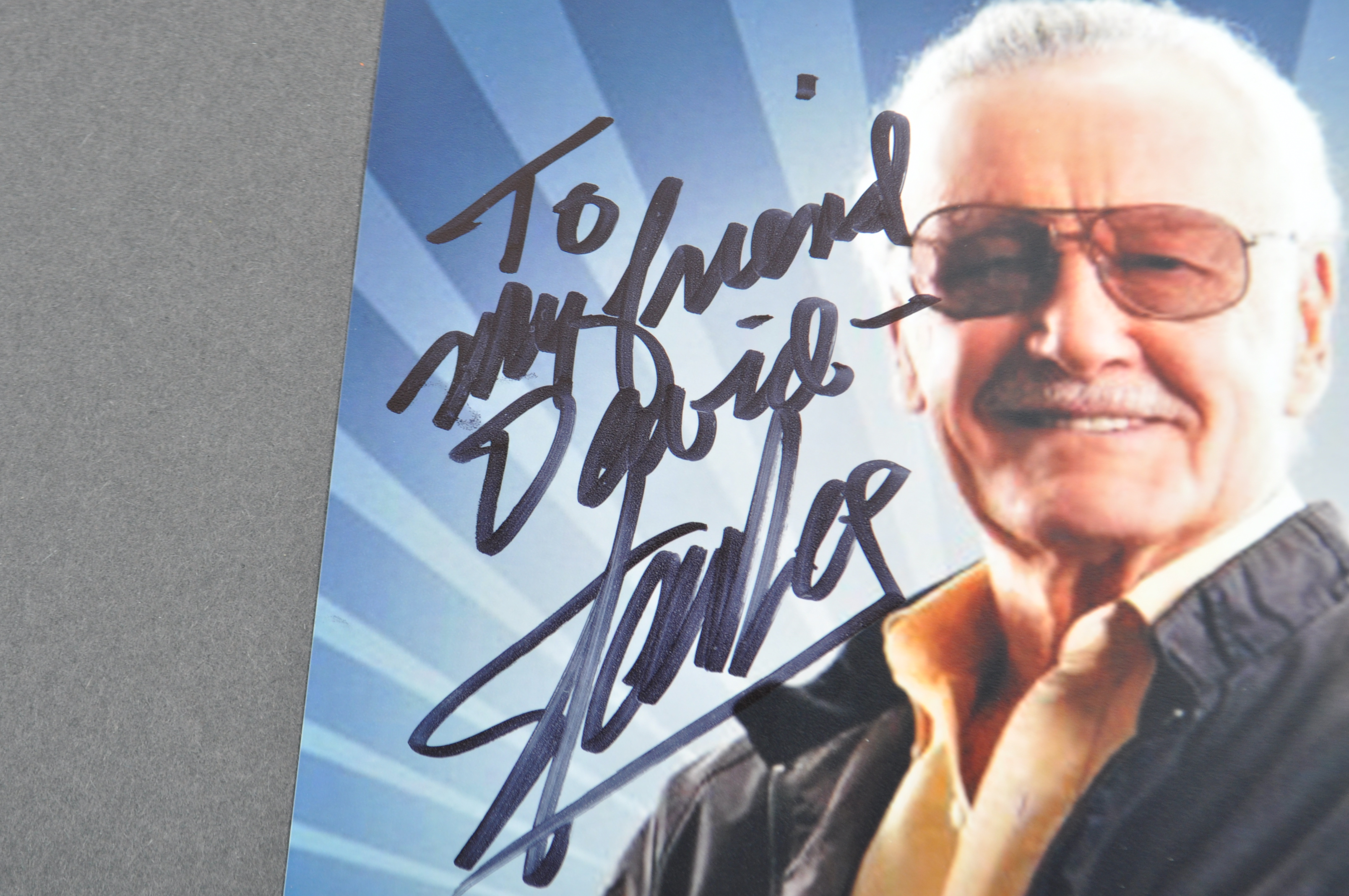 ESTATE OF DAVE PROWSE - STAN LEE (1922-2018) - DEDICATED AUTOGRAPH - Image 2 of 2