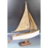 EARLY 20TH CENTURY HAND BUILT MODEL BOAT / POND YACHT