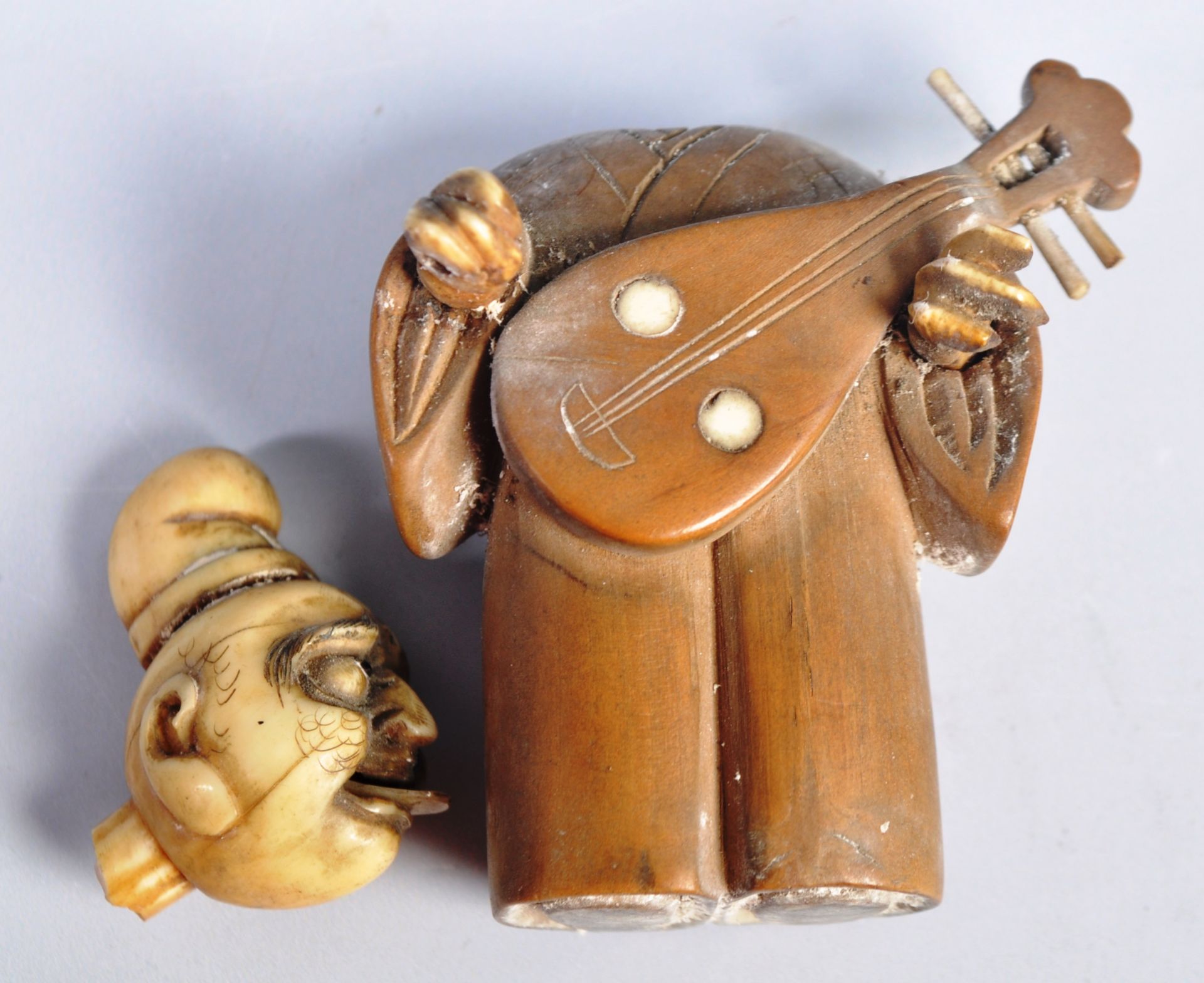 ANTIQUE JAPANESE MEIJI IVORY AND WOOD OKIMONO MUSICIAN FIGURE - Image 6 of 7