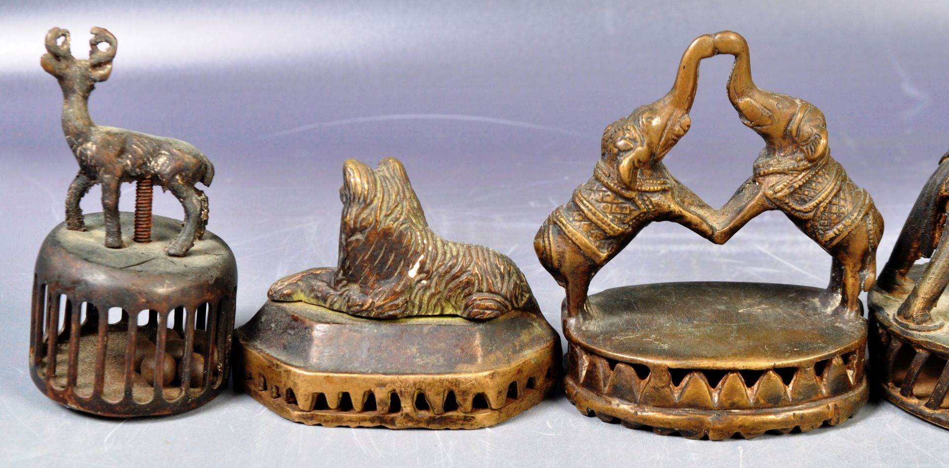 COLLECTION OF SIX INDIAN ANTIQUE FOOT SCRAPERS / SCRUBBERS - Image 7 of 9