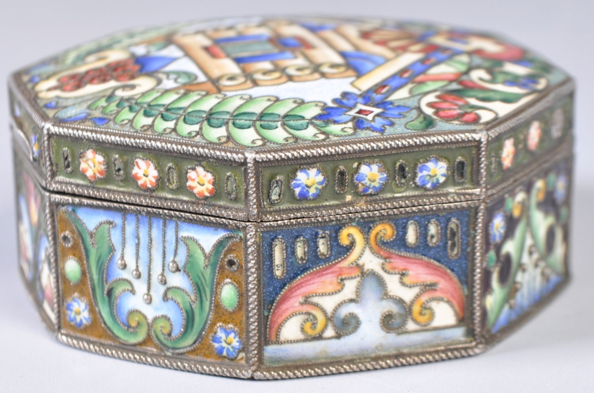 ANTIQUE RUSSIAN SILVER AND ENAMEL 20TH ARTEL PILL BOX - Image 6 of 7