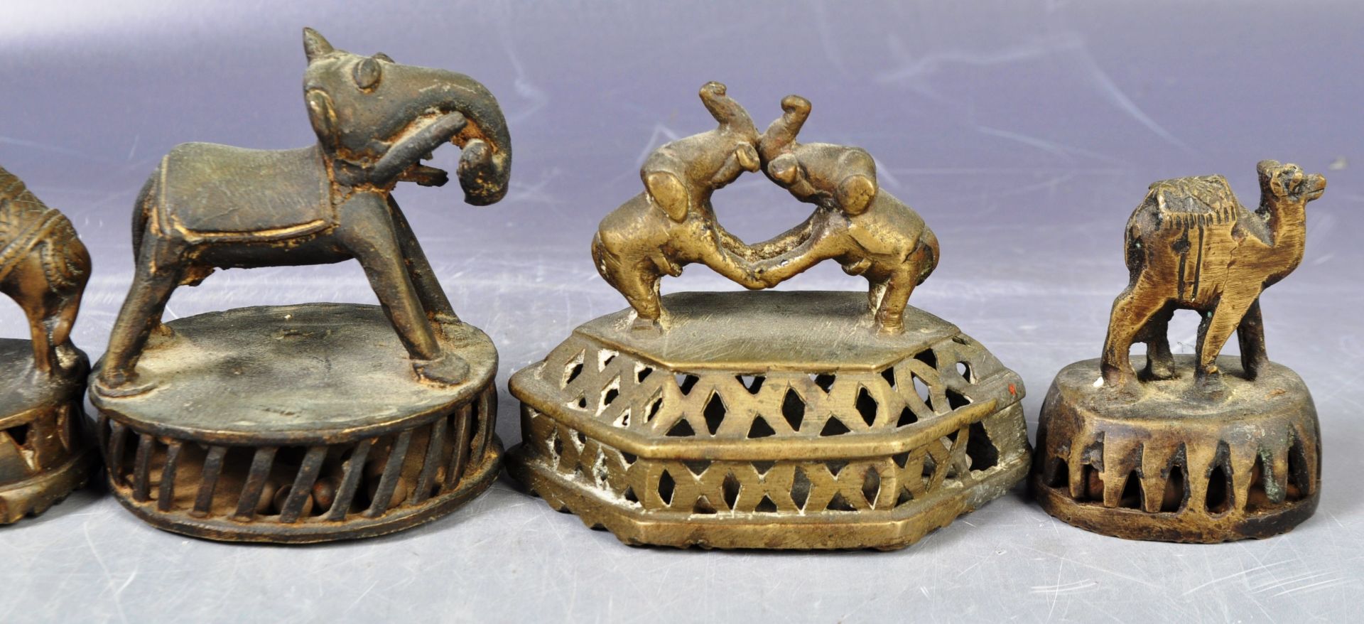 COLLECTION OF SIX INDIAN ANTIQUE FOOT SCRAPERS / SCRUBBERS - Image 6 of 9