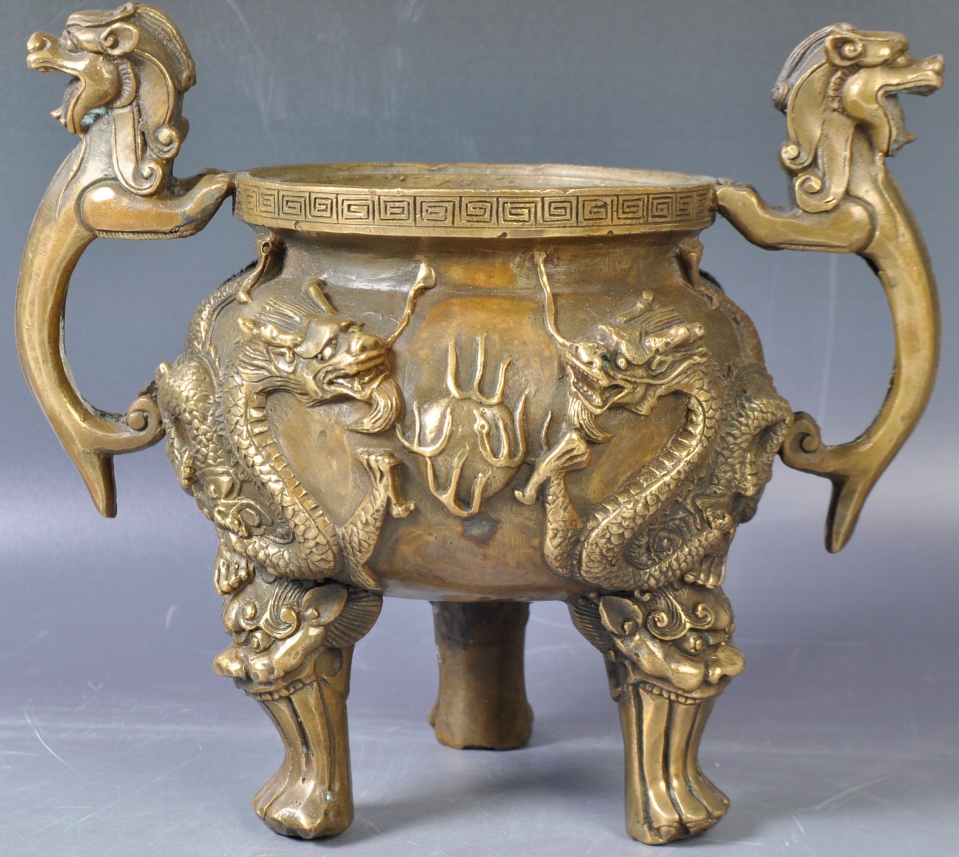 ANTIQUE CHINESE XUANDE MARK BRONZE LIDDED CENSER - Image 14 of 14