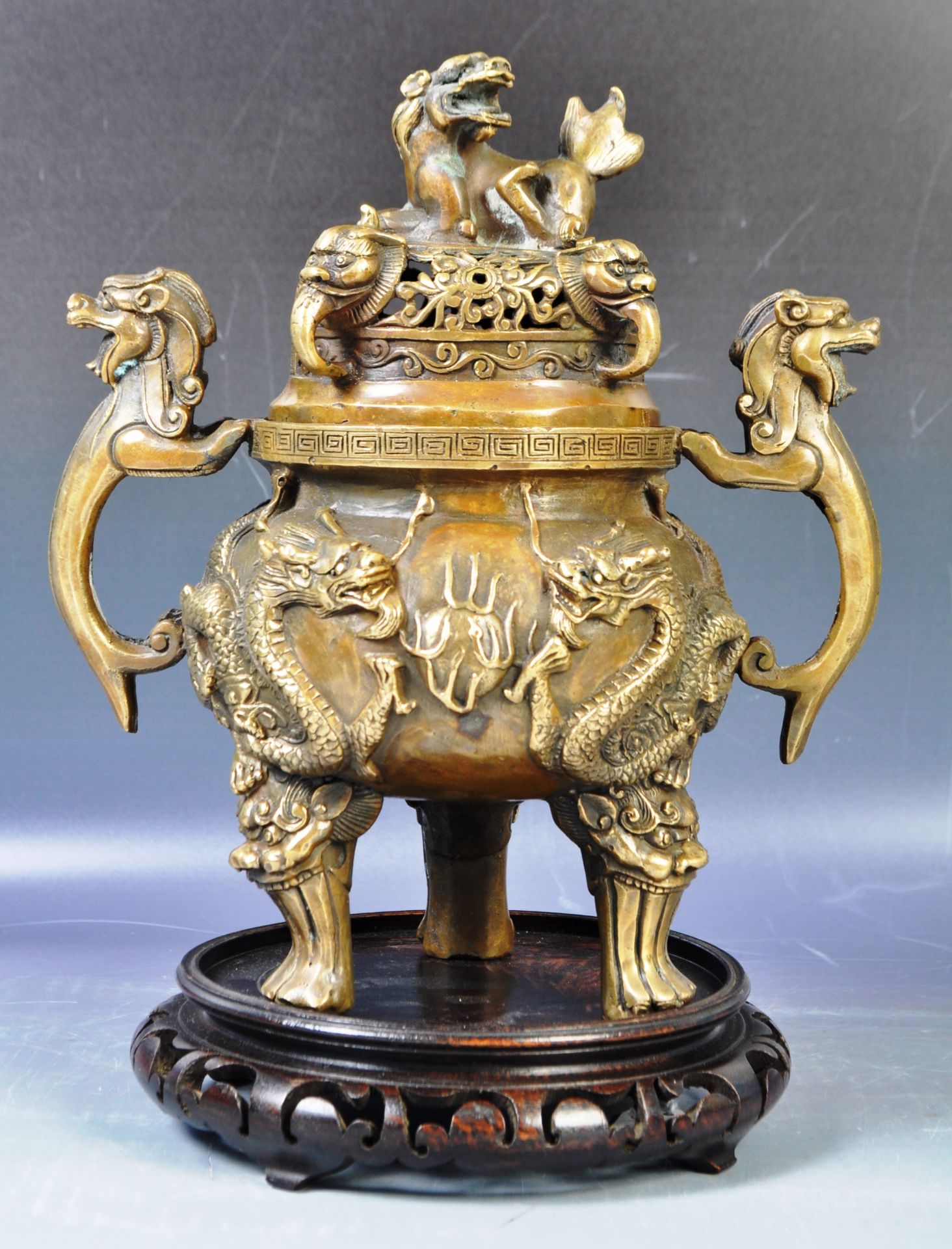 ANTIQUE CHINESE XUANDE MARK BRONZE LIDDED CENSER