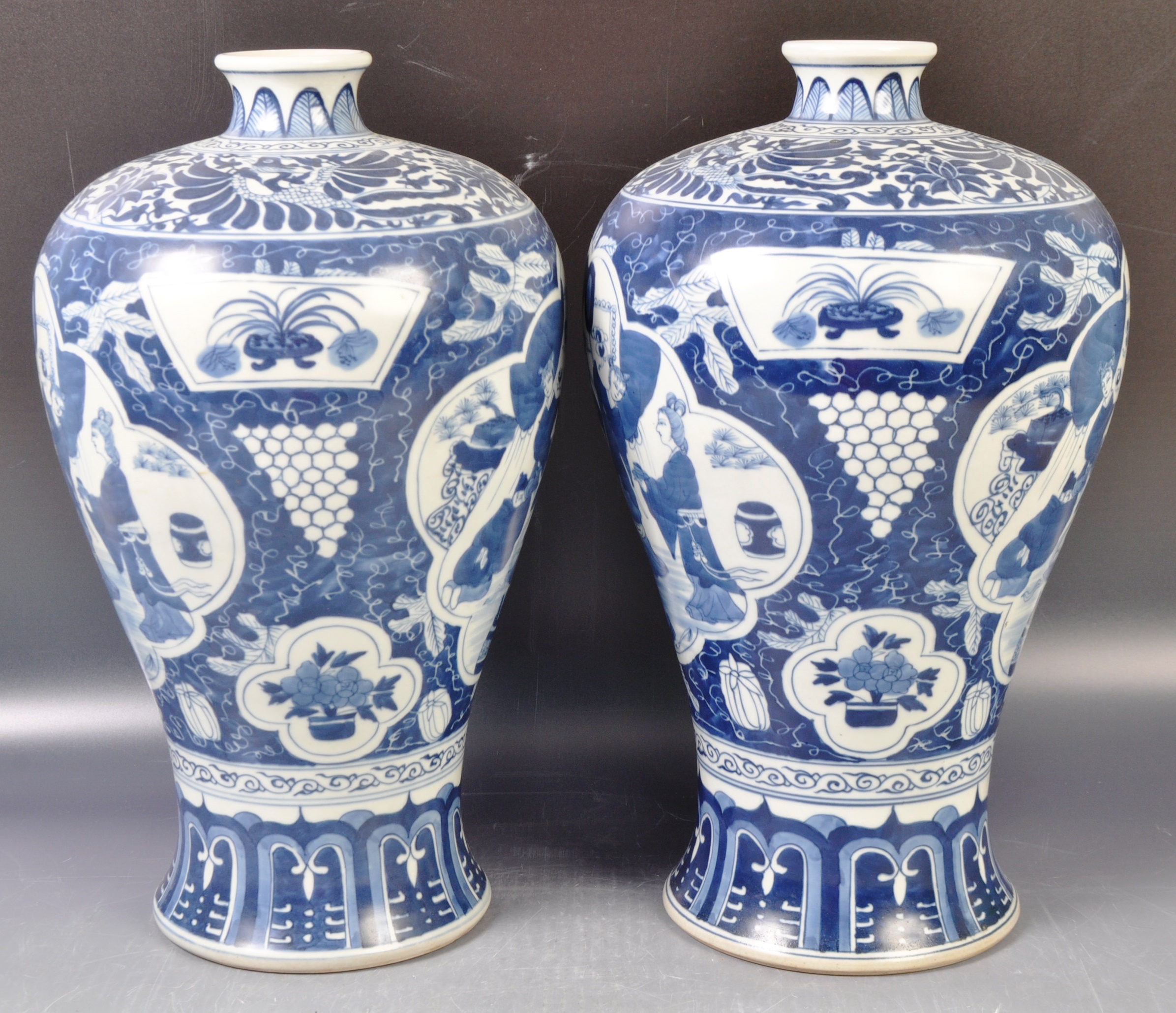 PAIR OF LARGE CHINESE WANLI MARK MEIPING SHAPE VASES - Image 7 of 9