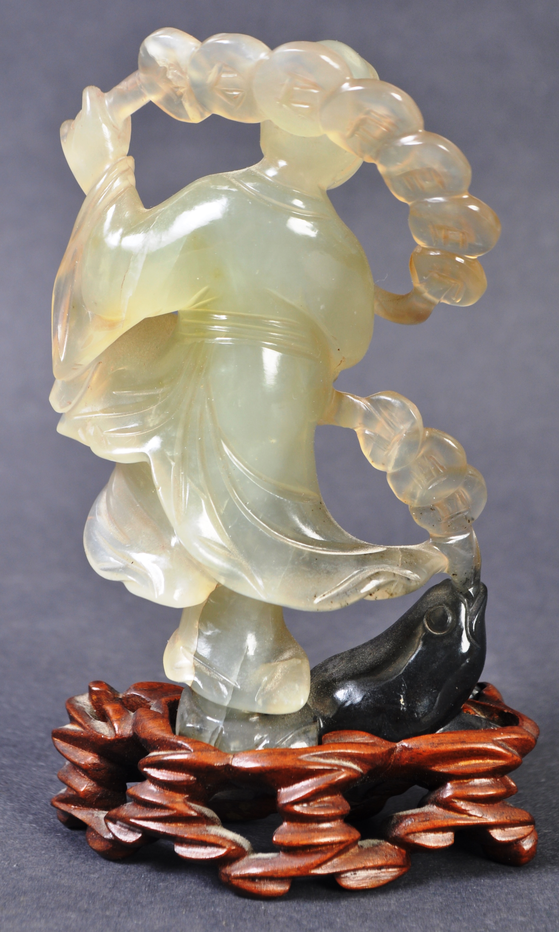 CHINESE BOWENITE FIGURAL GROUP OF BOY WITH JIN CHAN THE MONEY TOAD - Image 6 of 7