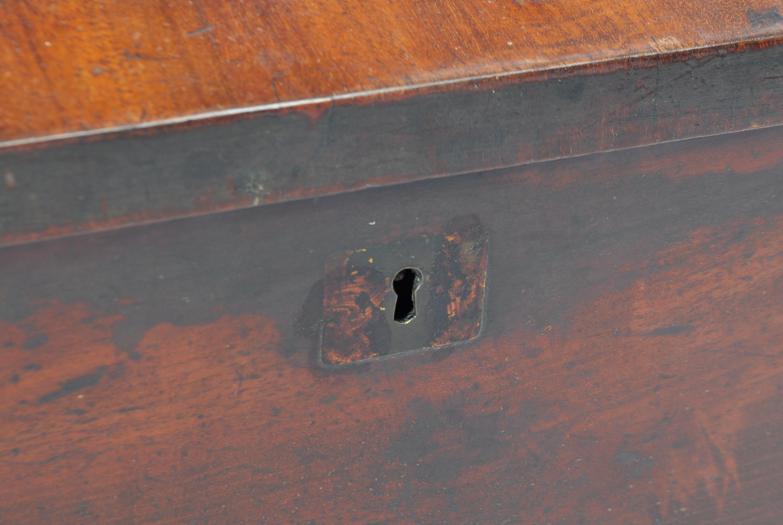 ANTIQUE GEORGIAN 18TH CENTURY MAHOGANY CELLERETTE - Image 5 of 9