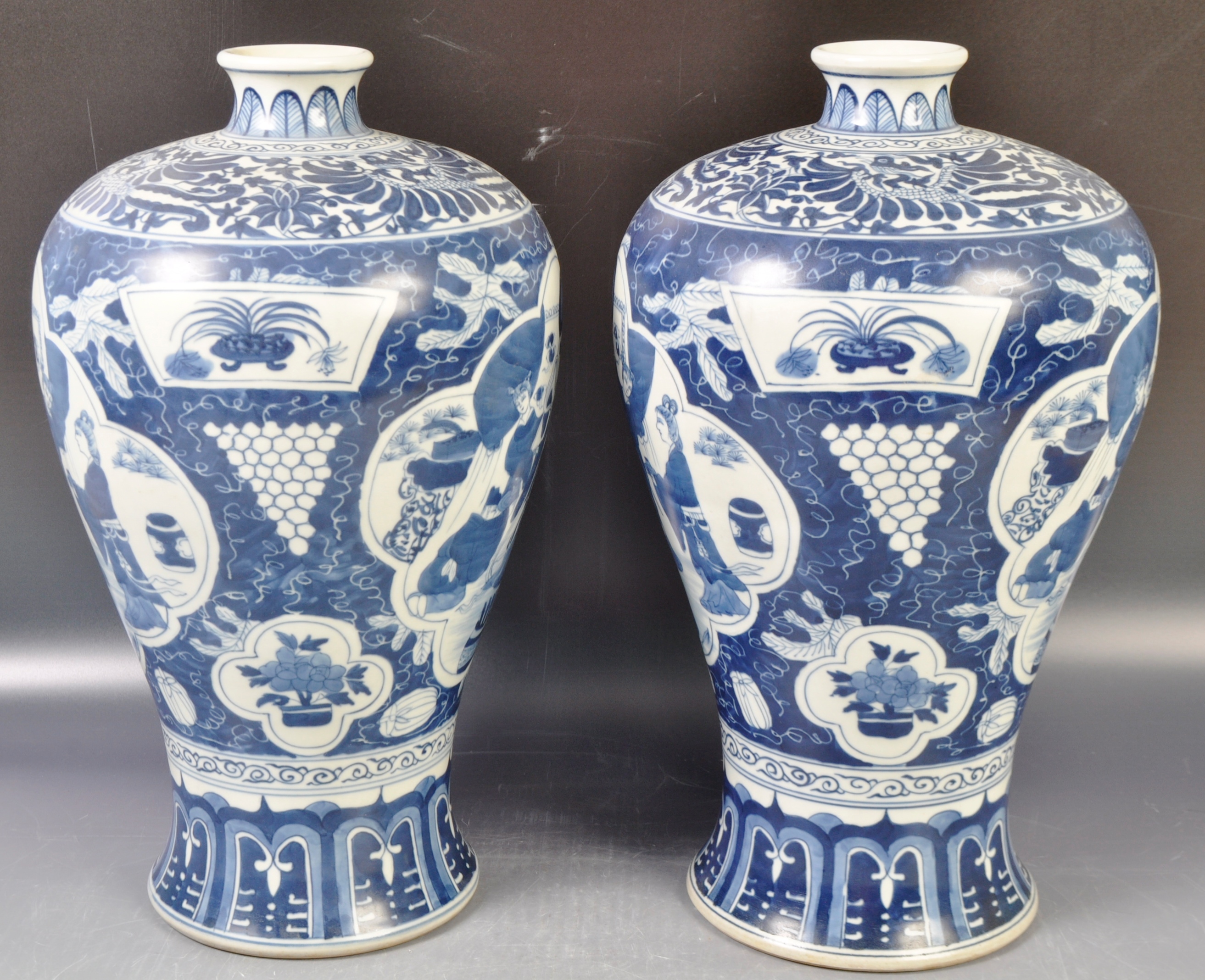 PAIR OF LARGE CHINESE WANLI MARK MEIPING SHAPE VASES - Image 9 of 9