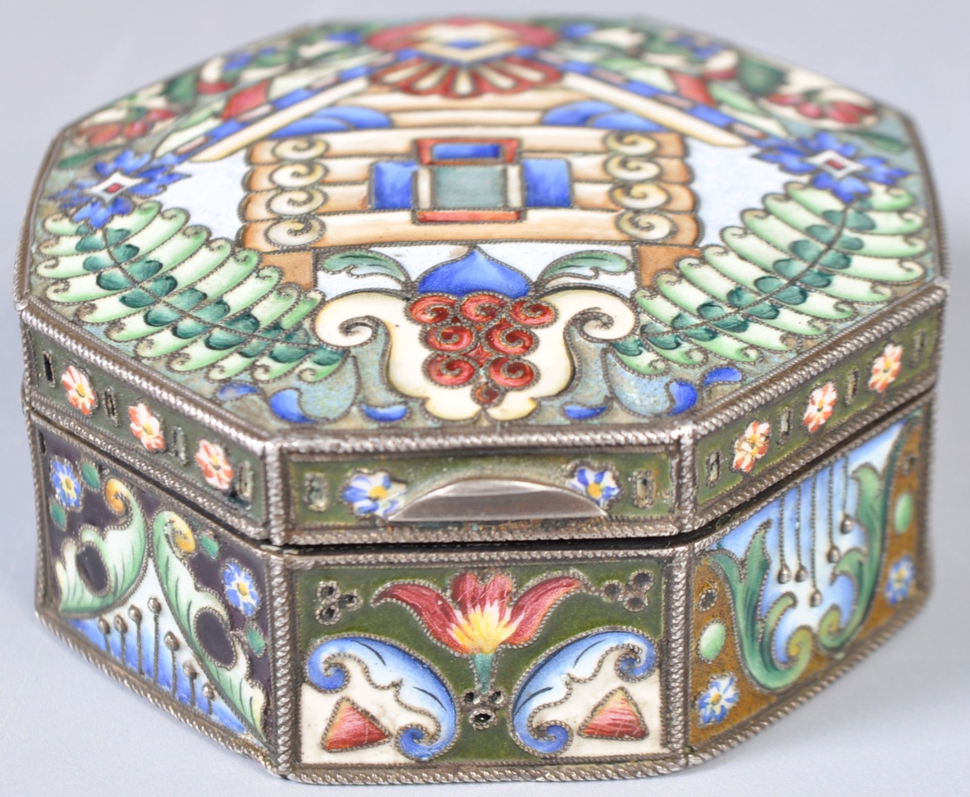 ANTIQUE RUSSIAN SILVER AND ENAMEL 20TH ARTEL PILL BOX