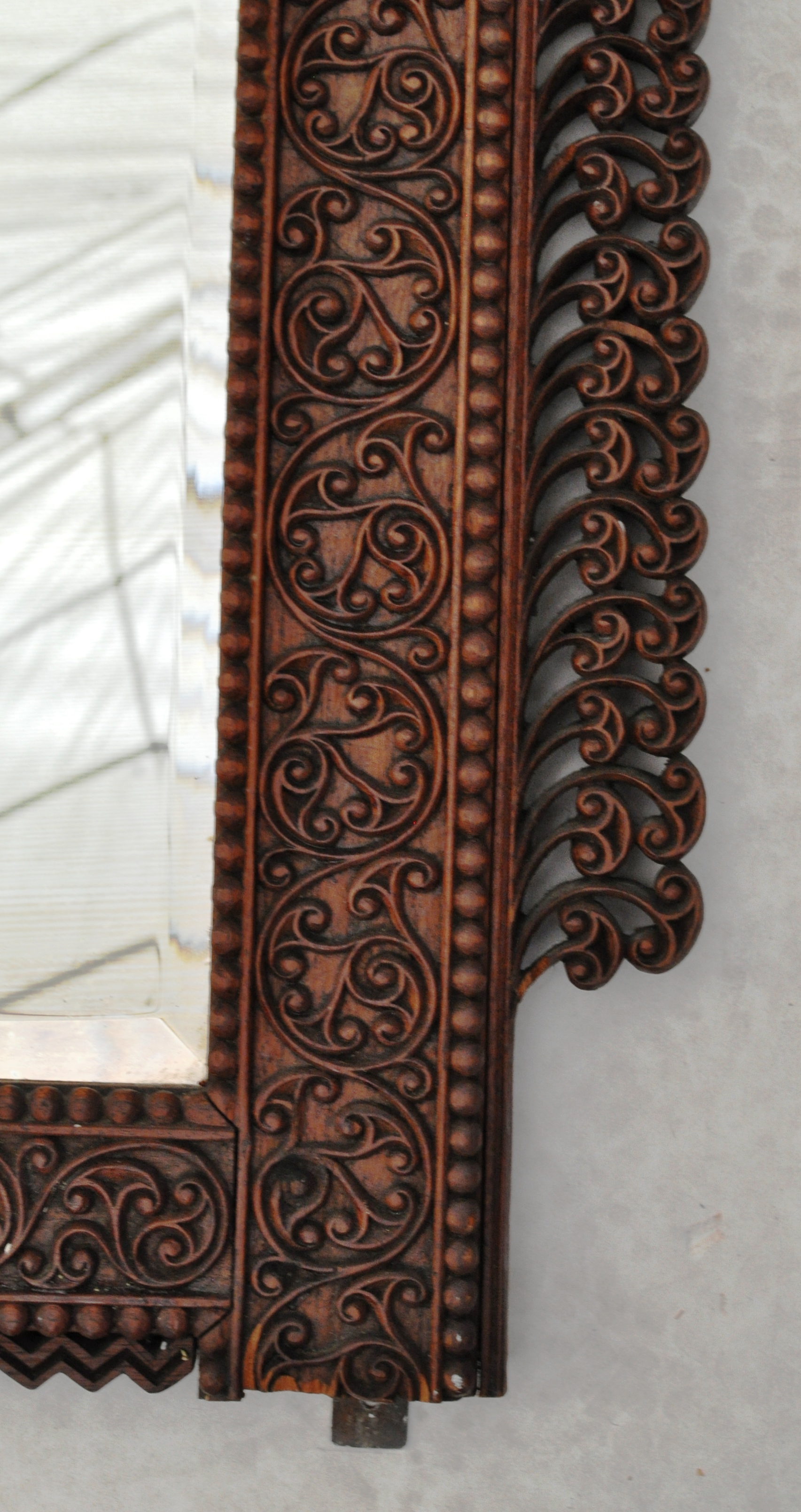 ANTIQUE 19TH CENTURY INDIAN CARVED WOOD ORNATE OVERMANTLE MIRROR - Image 6 of 7