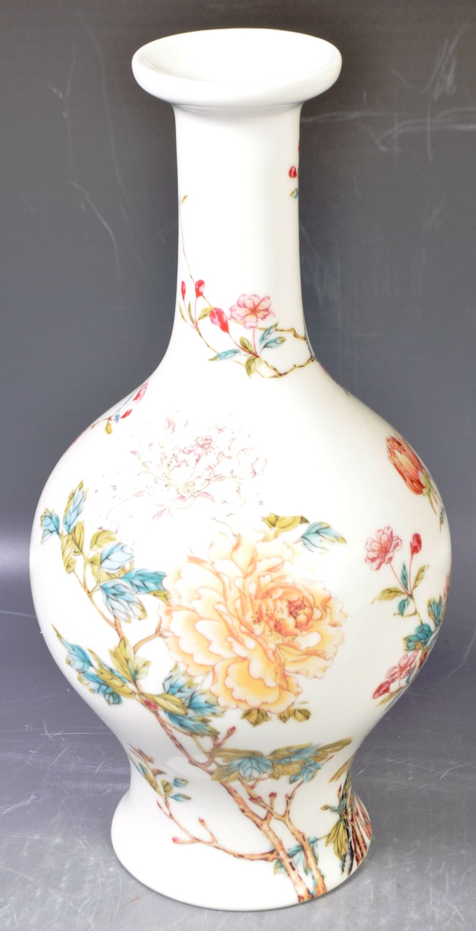 19TH CENTURY JAPANESE MEIJI PERIOD HAND PAINTED VASE - Image 3 of 7