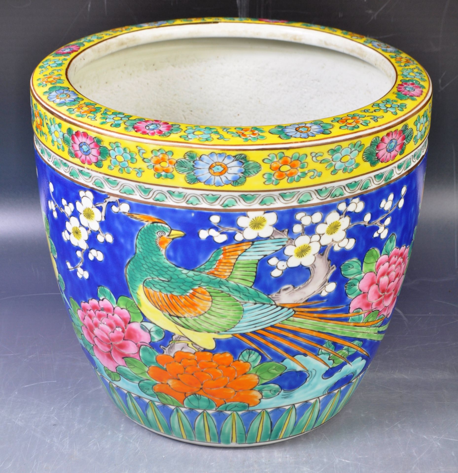 ANTIQUE CHINESE REPUBLIC PERIOD LARGE BRUSH / PEN POT OR VASE - Image 2 of 6