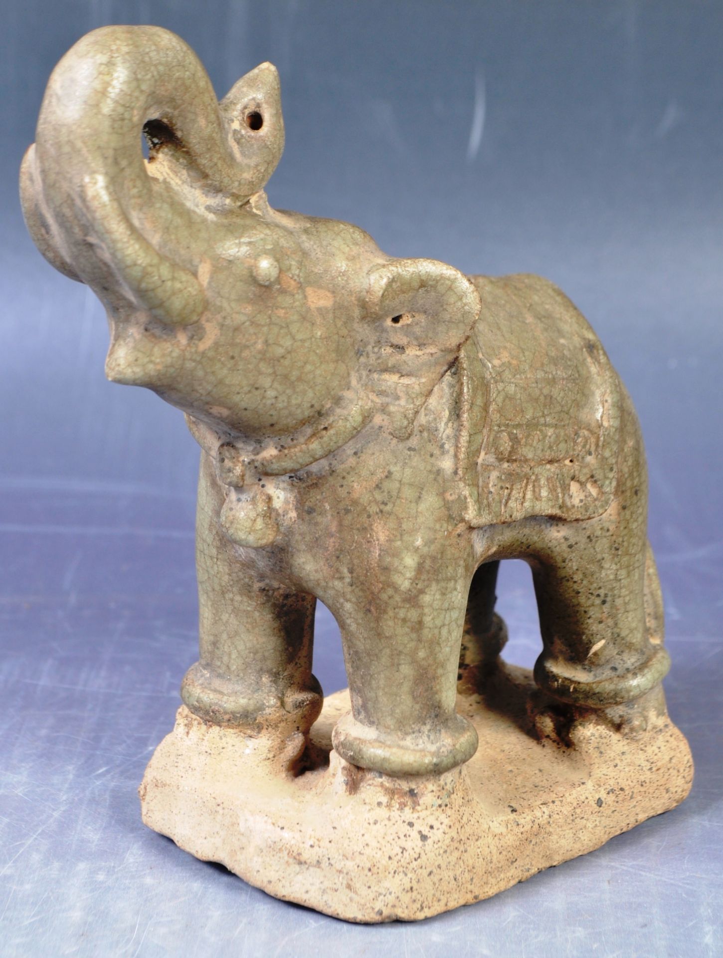ANTIQUE CHINESE GLAZED POTTERY ELEPHANT - Bild 2 aus 8