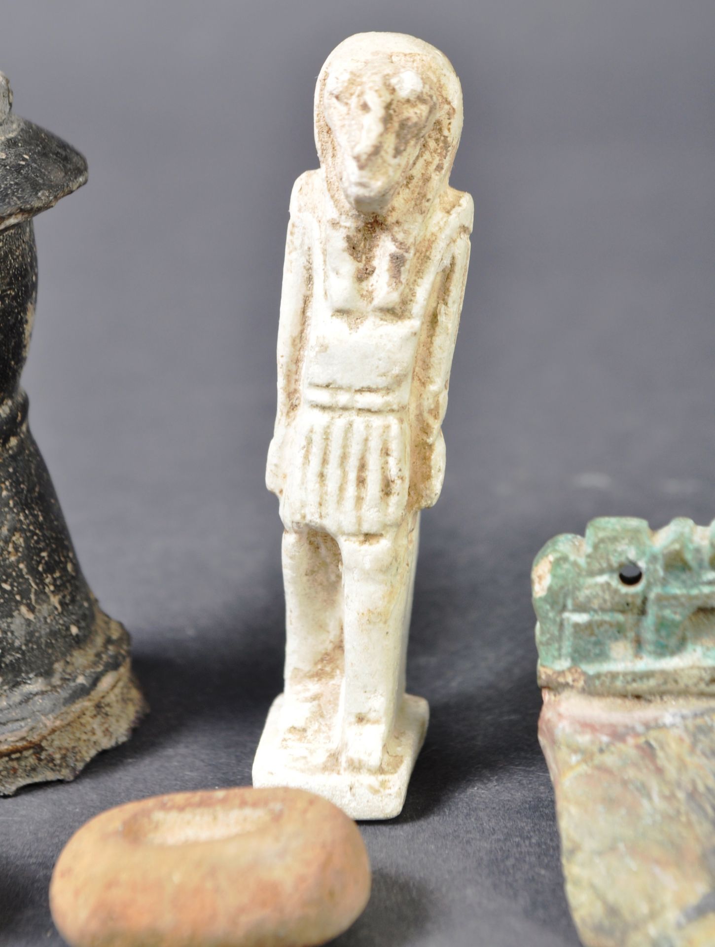 COLLECTION OF ANCIENT EGYPTIAN ARTIFACTS - Image 4 of 6