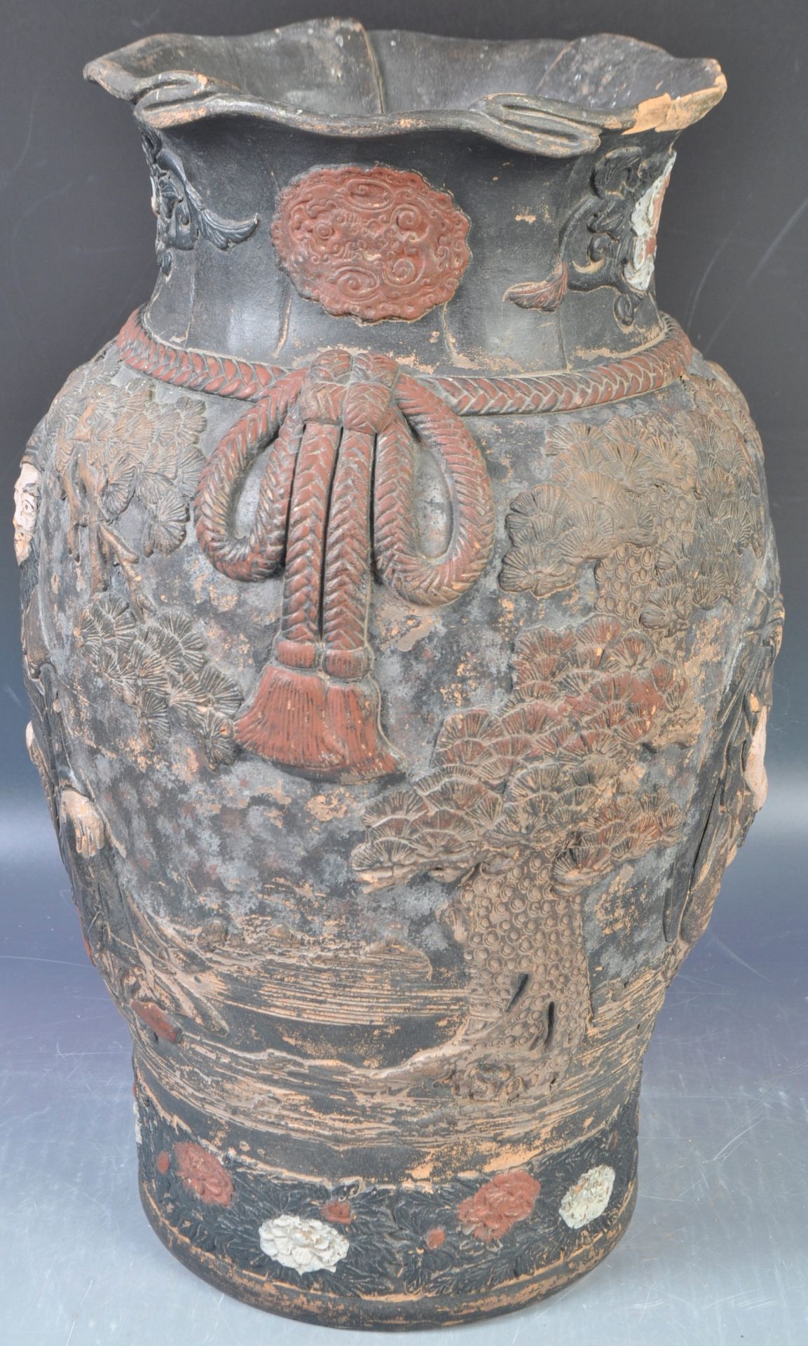 19TH CENTURY JAPANESE TERRACOTTA HAND PAINTED VASE - Image 2 of 9