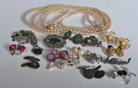 COLLECTION OF VINTAGE 20TH CENTURY COSTUME JEWELLLERY