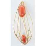 18CT GOLD OPEN WORK AND RED STONE BROOCH