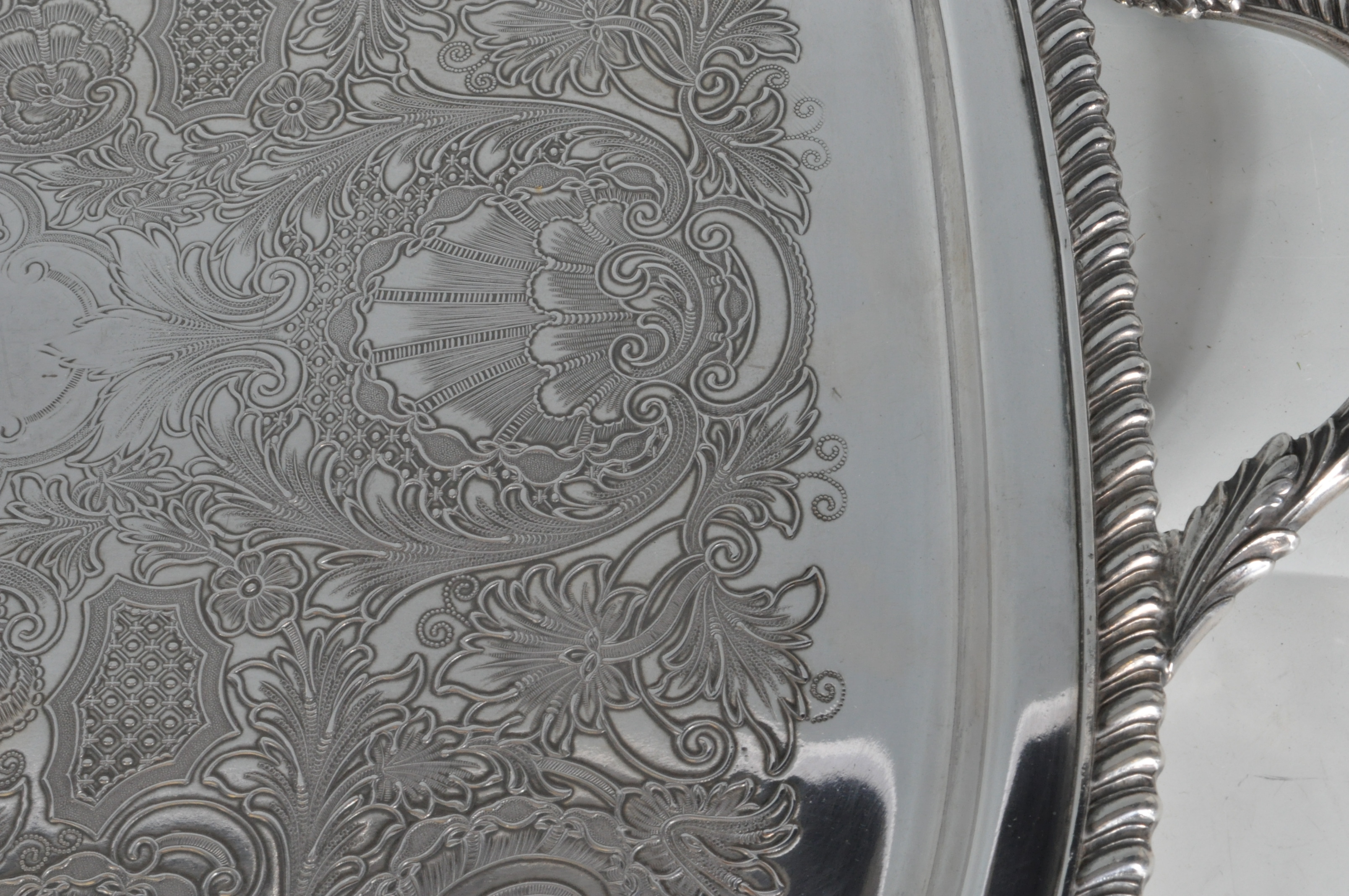 LARGE VINTAGE SILVER PLATE MERIDON SERVING TRAY. - Image 10 of 15