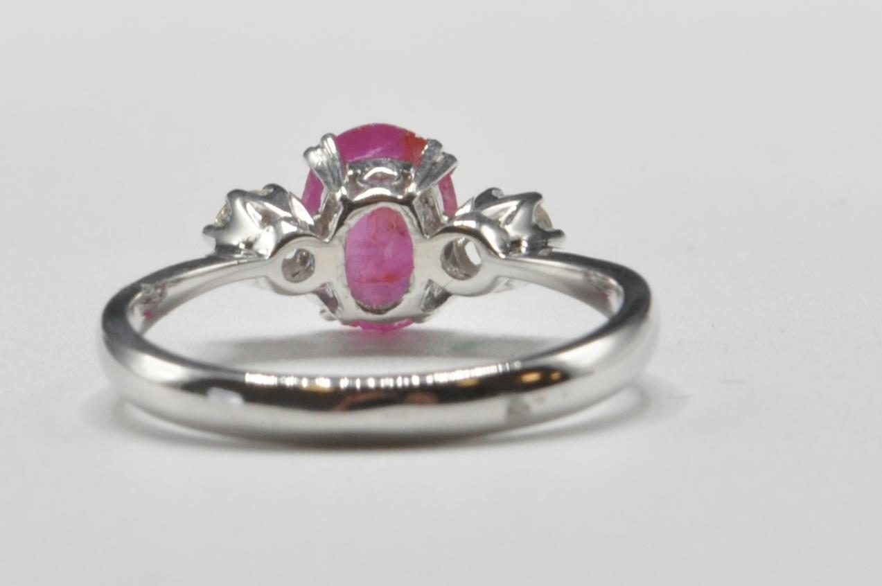 18CT WHITE GOLD RUBY AND DIAMOND RING - Image 4 of 6