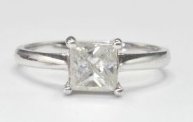 WHITE GOLD AND DIAMOND SINGLE STONE ENGAGEMENT RING