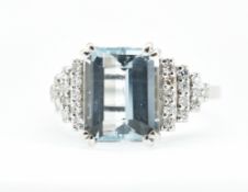 18CT WHITE GOLD AQUAMARINE & DIAMOND RING